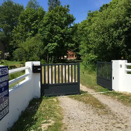 La Caronnière Couette-café 3*